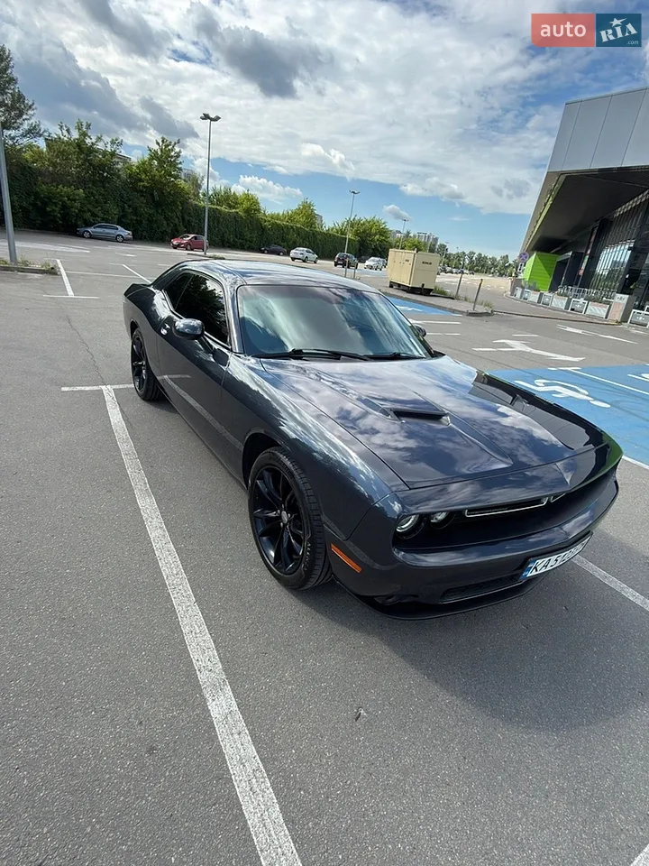 2015 Dodge Challenger - мініатюра 28
