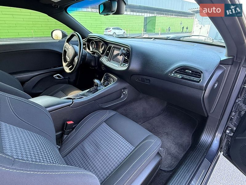 Купе Dodge Challenger 2016 в Киеве