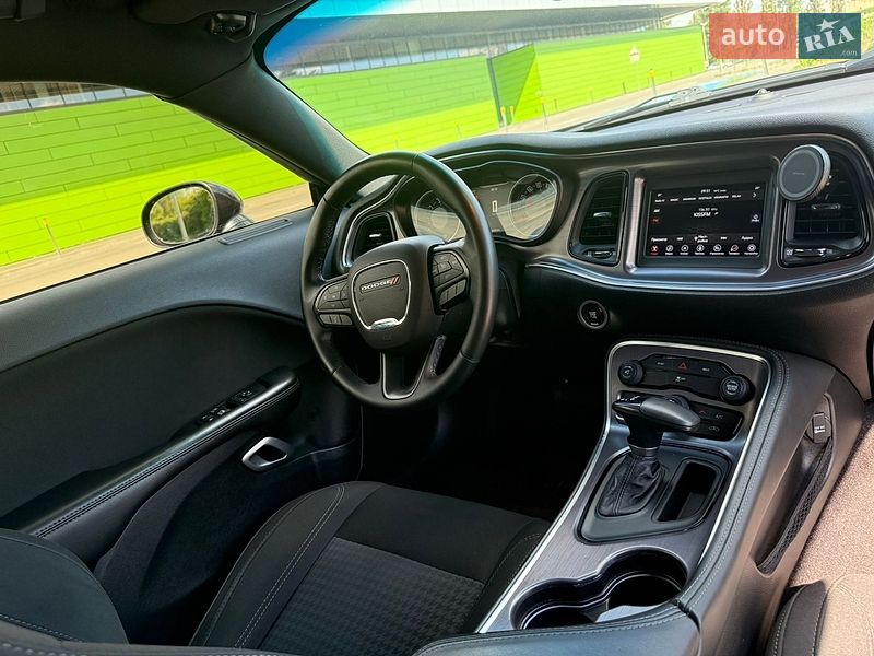 Купе Dodge Challenger 2016 в Киеве