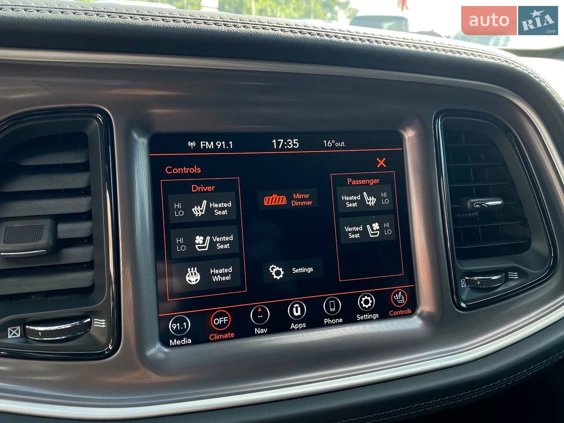 2022 Dodge Challenger - мініатюра 18