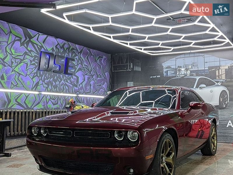 Купе Dodge Challenger 2017 в Черкассах