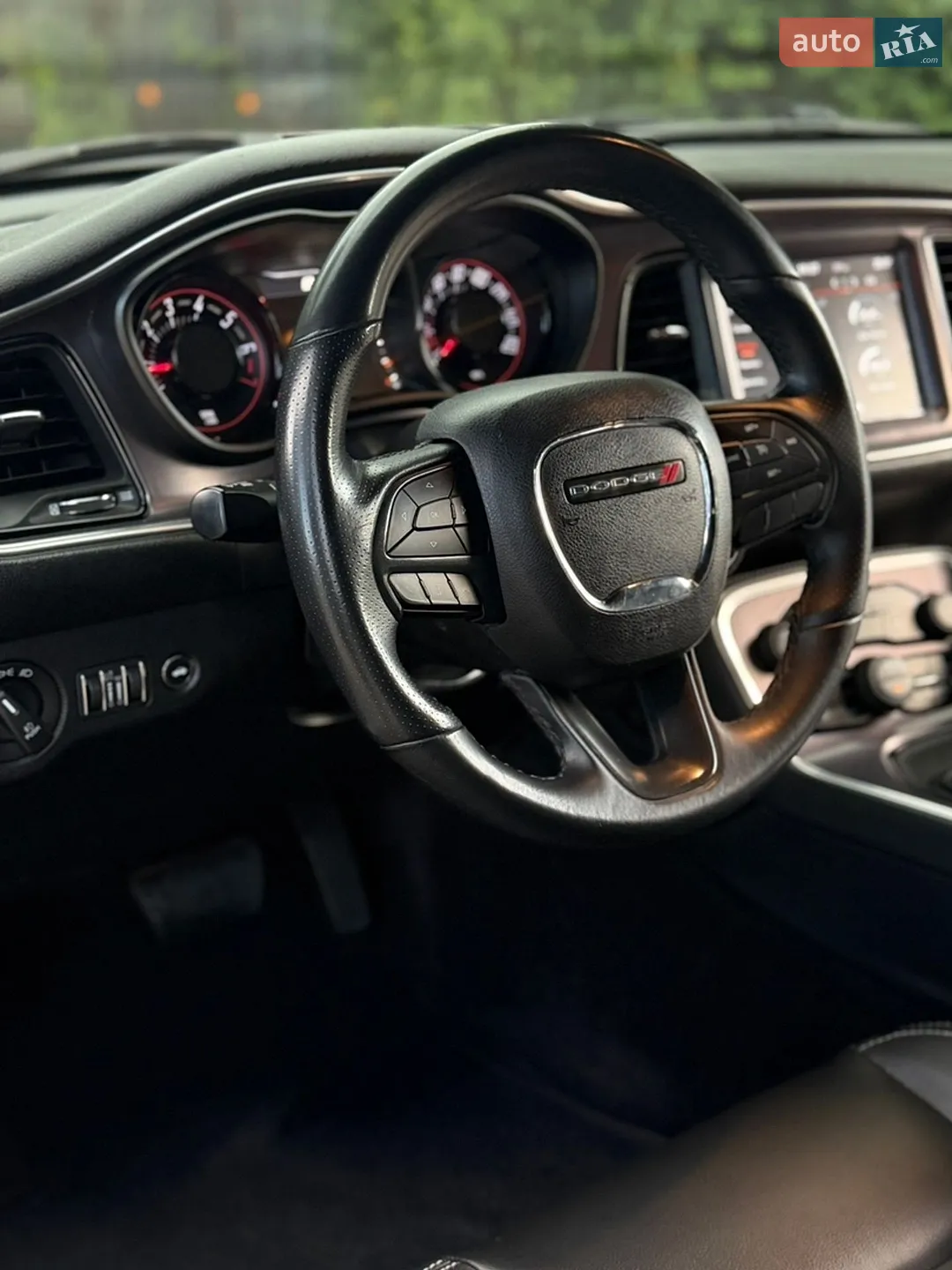 2018 Dodge Challenger - мініатюра 11