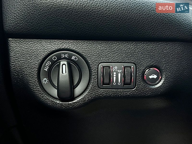 Купе Dodge Challenger 2020 в Львове