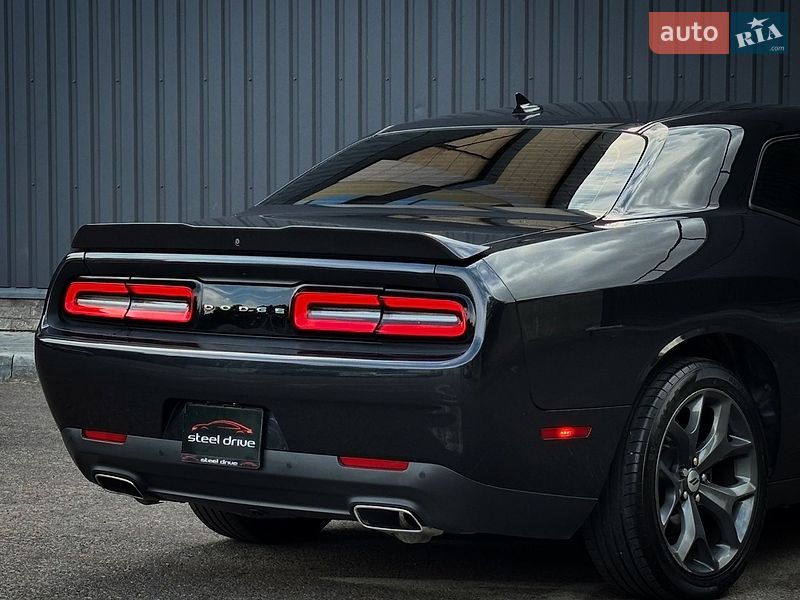 Купе Dodge Challenger 2018 в Николаеве