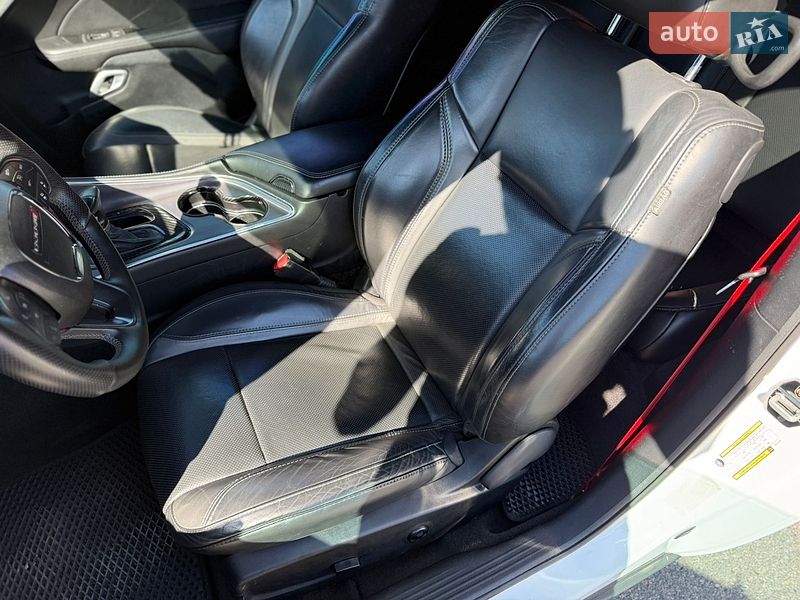 Купе Dodge Challenger 2016 в Киеве