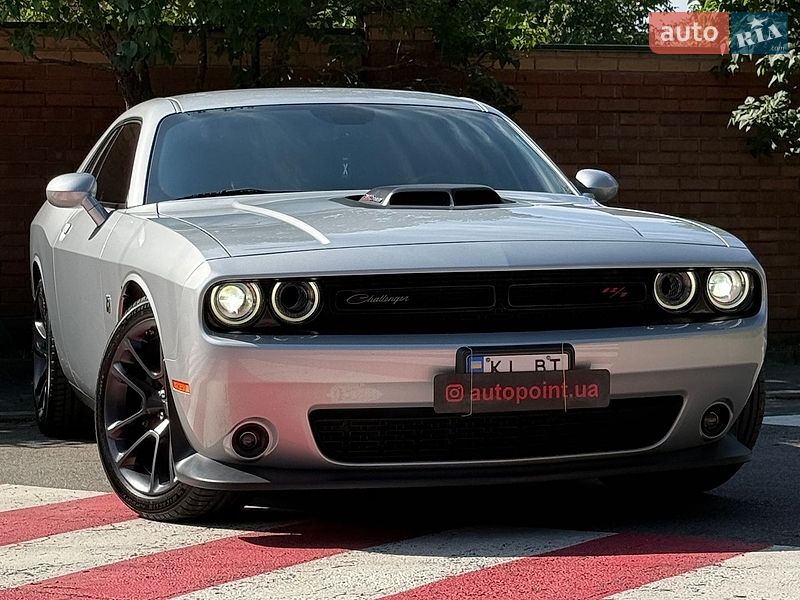 Купе Dodge Challenger 2020 в Білогородці