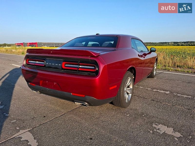 Купе Dodge Challenger 2019 в Житомирі