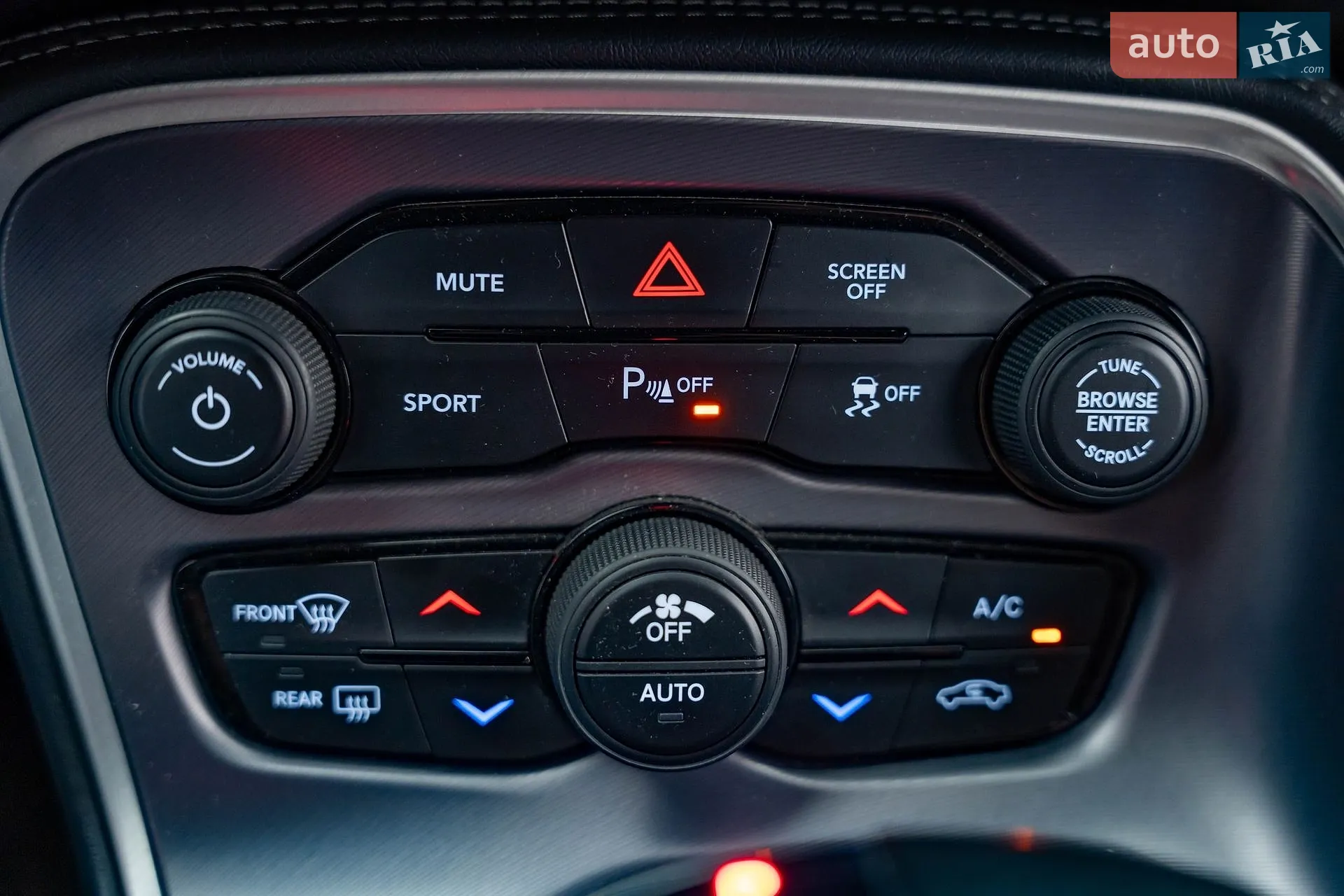 2018 Dodge Challenger - мініатюра 20