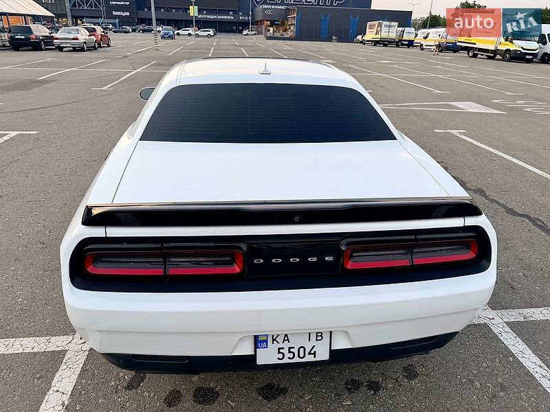 Купе Dodge Challenger 2017 в Києві