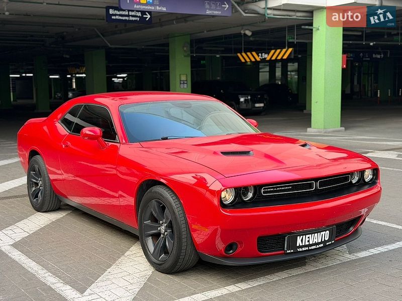 Купе Dodge Challenger 2018 в Киеве фото 2 Купе Dodge Challenger 2018 в Киеве