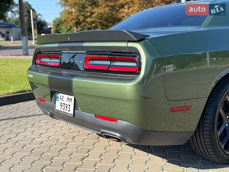 Купе Dodge Challenger 2018 в Кременчуці