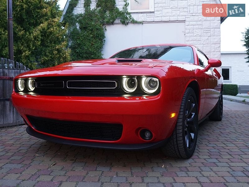Купе Dodge Challenger 2018 в Шаргороді