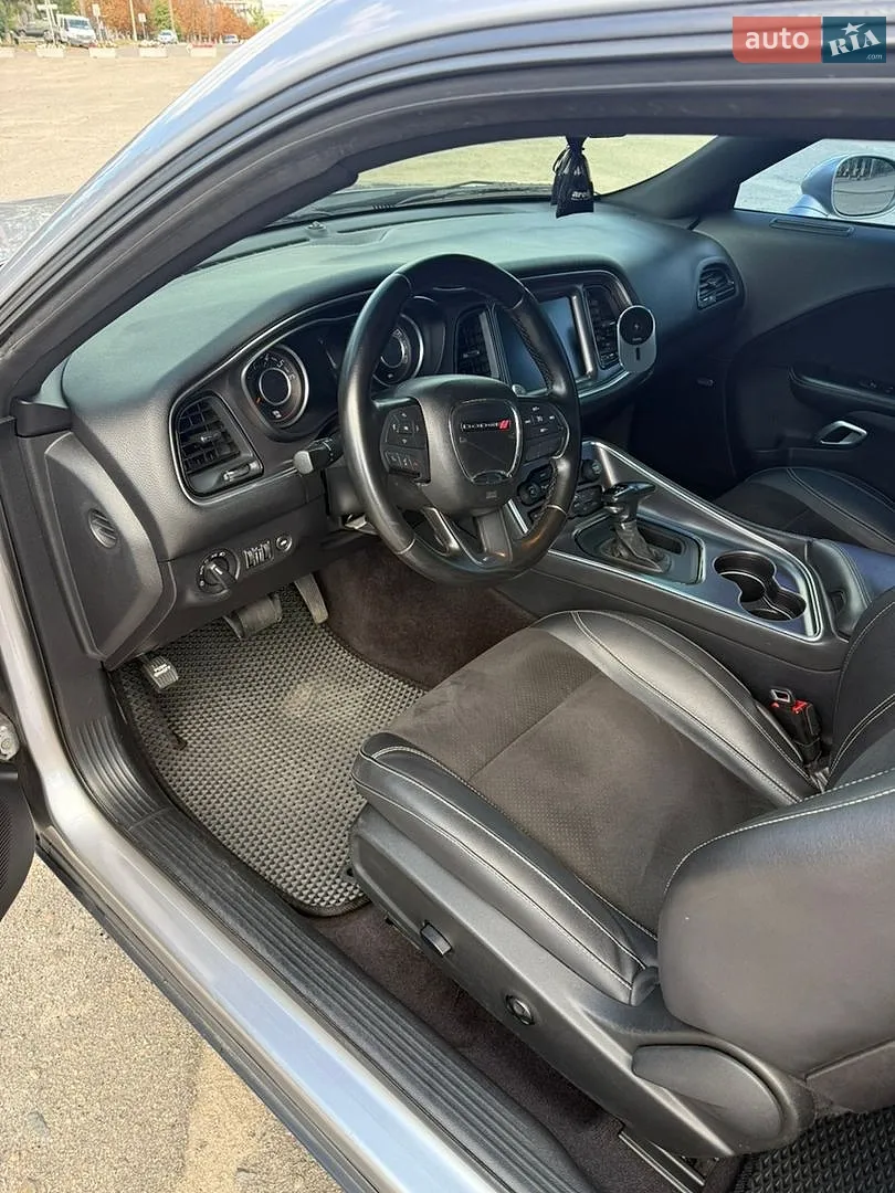 2015 Dodge Challenger - мініатюра 12