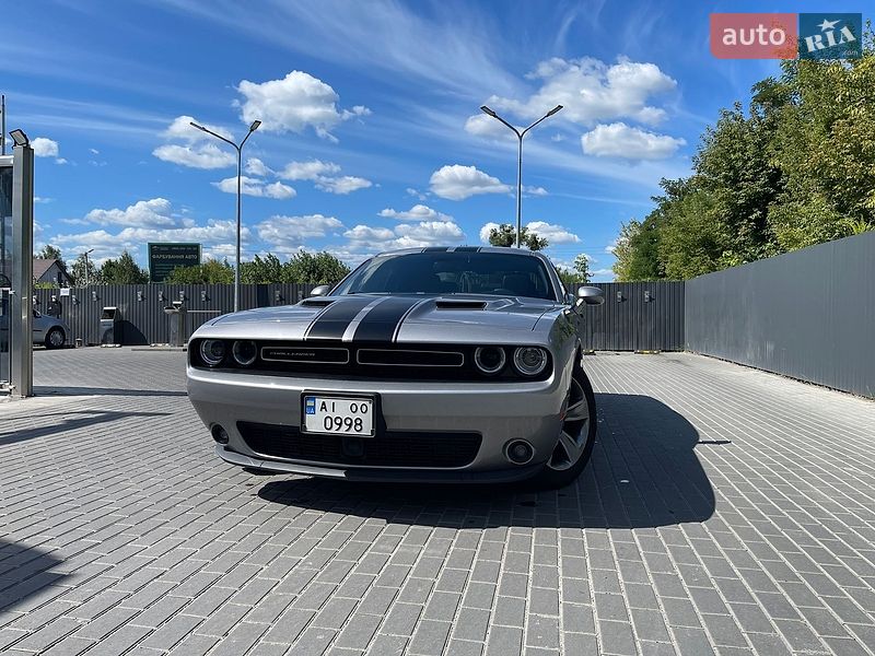 Купе Dodge Challenger 2016 в Киеве