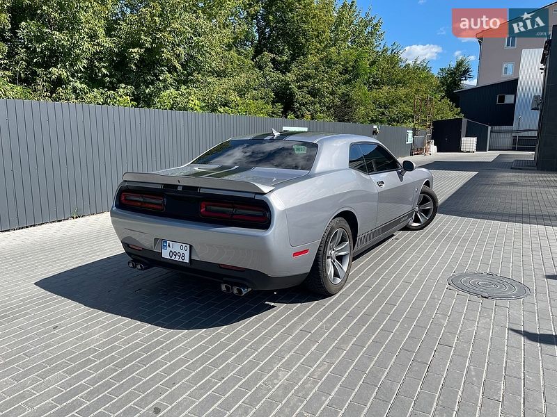 Купе Dodge Challenger 2016 в Киеве
