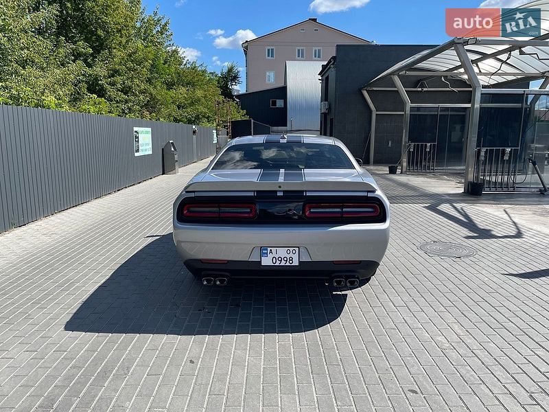 Купе Dodge Challenger 2016 в Киеве