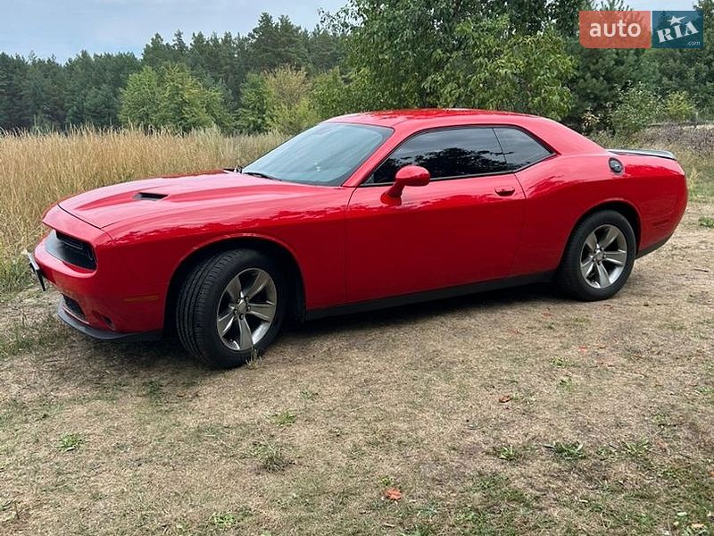 Купе Dodge Challenger 2015 в Києві
