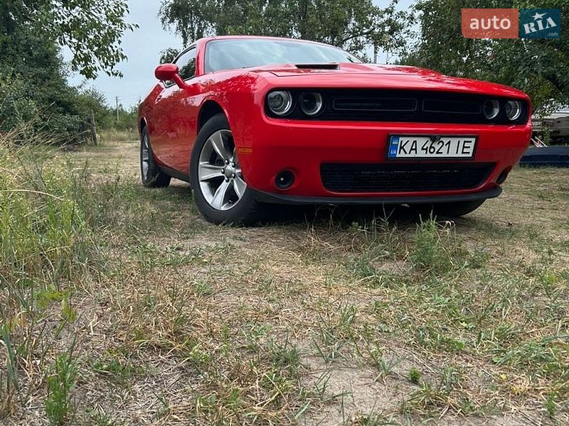 Купе Dodge Challenger 2015 в Києві