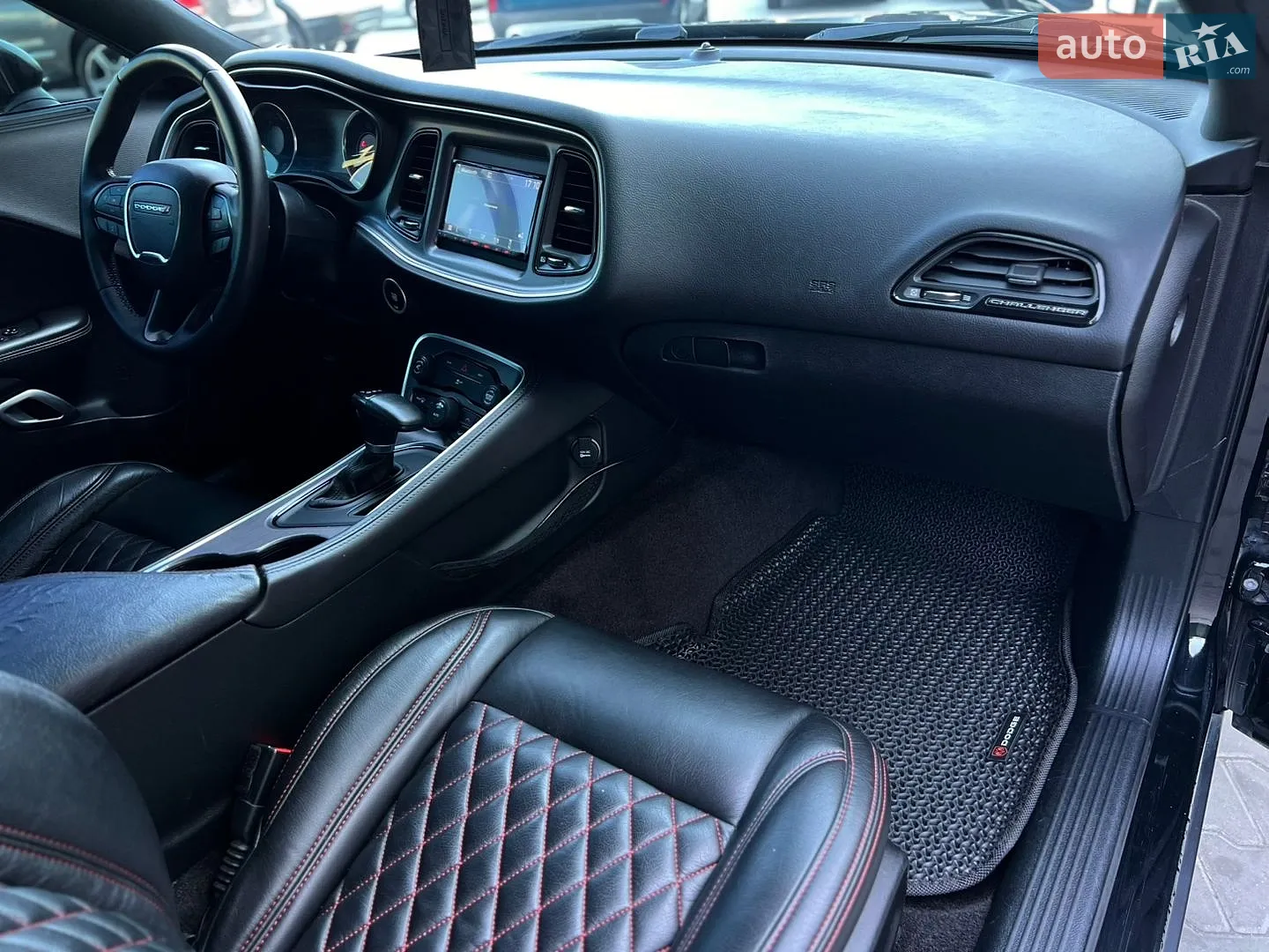 2016 Dodge Challenger - мініатюра 27
