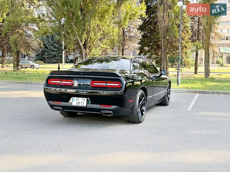 Купе Dodge Challenger 2018 в Кривом Роге