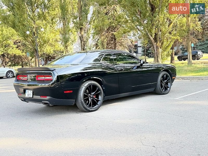 Купе Dodge Challenger 2018 в Кривом Роге