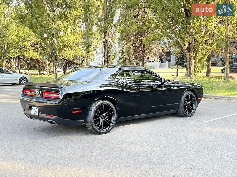 Купе Dodge Challenger 2018 в Кривом Роге