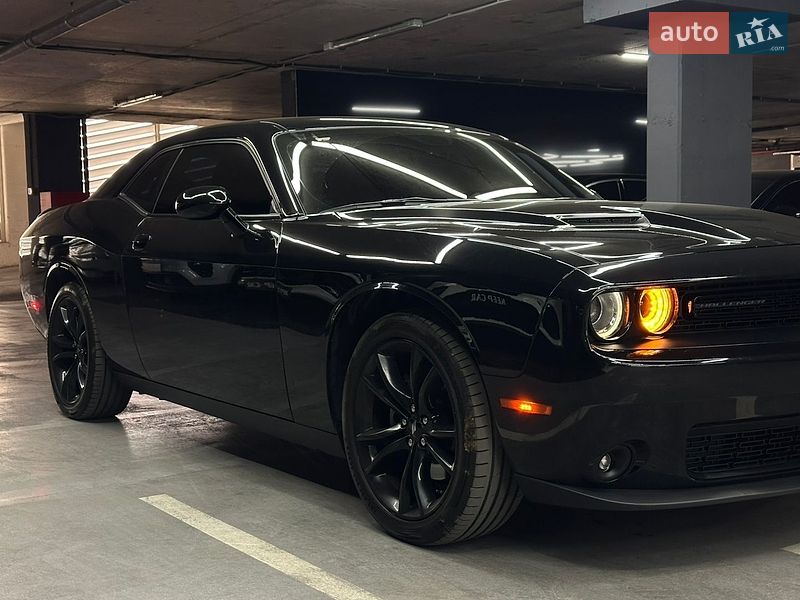 Купе Dodge Challenger 2017 в Одесі