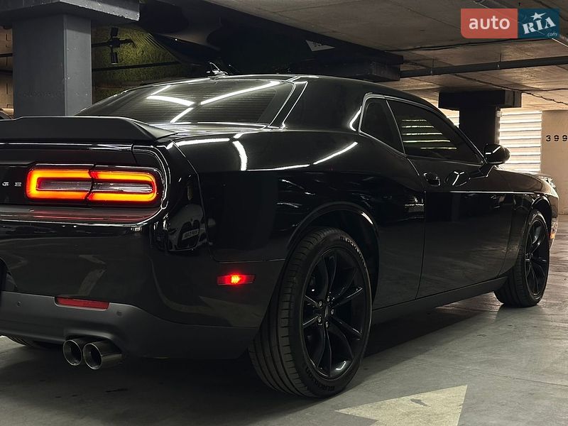 Купе Dodge Challenger 2017 в Одесі