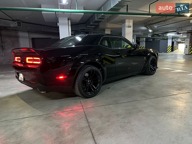 Купе Dodge Challenger 2023 в Киеве фото 3 Купе Dodge Challenger 2023 в Киеве
