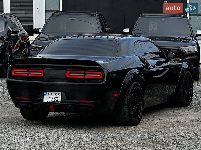 Купе Dodge Challenger 2016 в Харкові