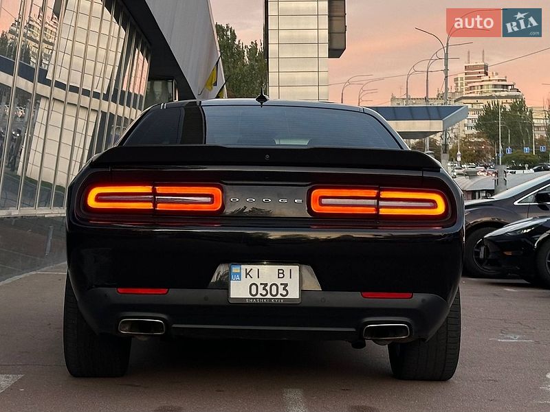 Купе Dodge Challenger 2019 в Києві
