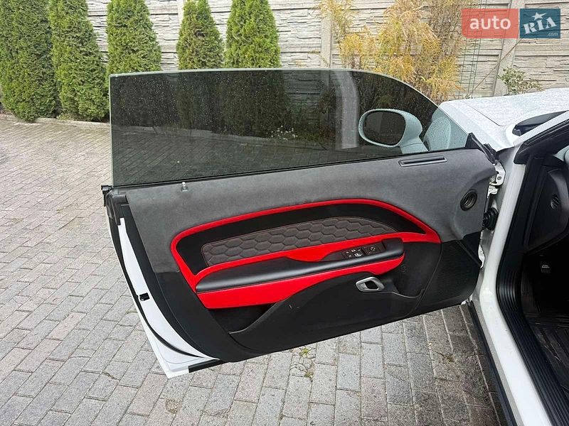 Купе Dodge Challenger 2017 в Львове