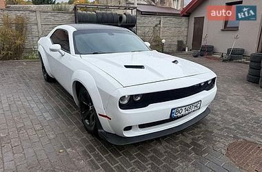Купе Dodge Challenger 2017 в Львове