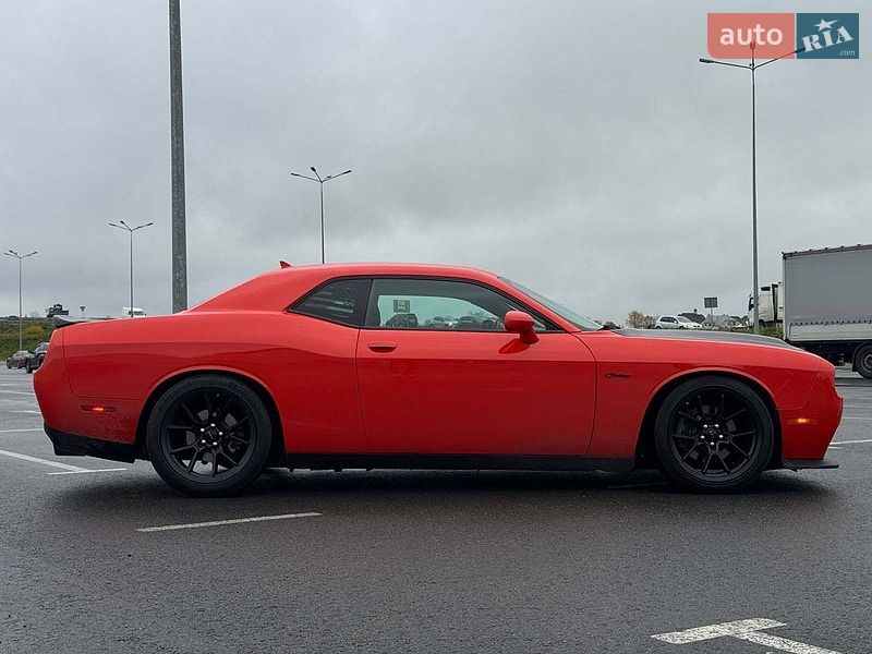 Купе Dodge Challenger 2017 в Львове