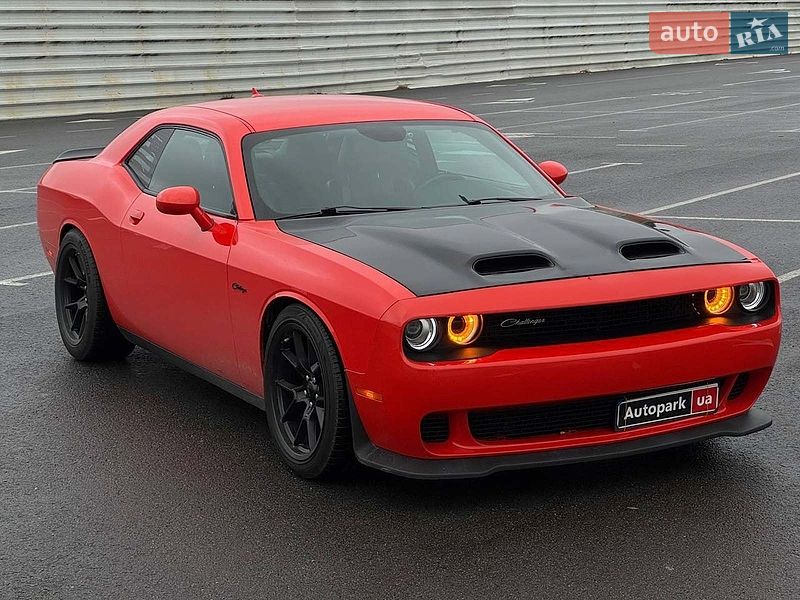 Купе Dodge Challenger 2017 в Львове