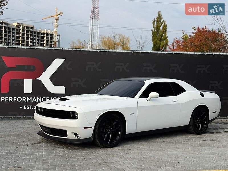 Купе Dodge Challenger 2019 в Києві
