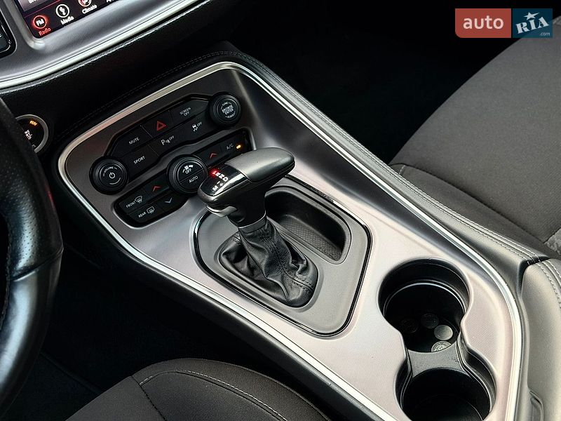 Купе Dodge Challenger 2019 в Києві