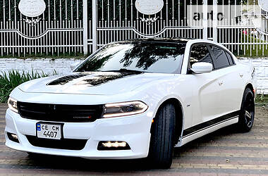 Седан Dodge Charger 2016 в Черновцах