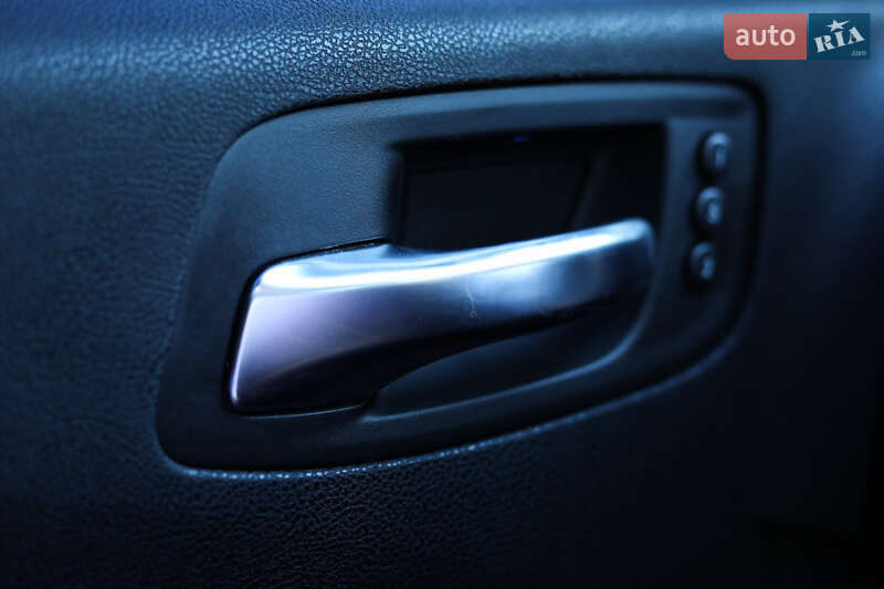 Седан Dodge Charger 2013 в Одесі