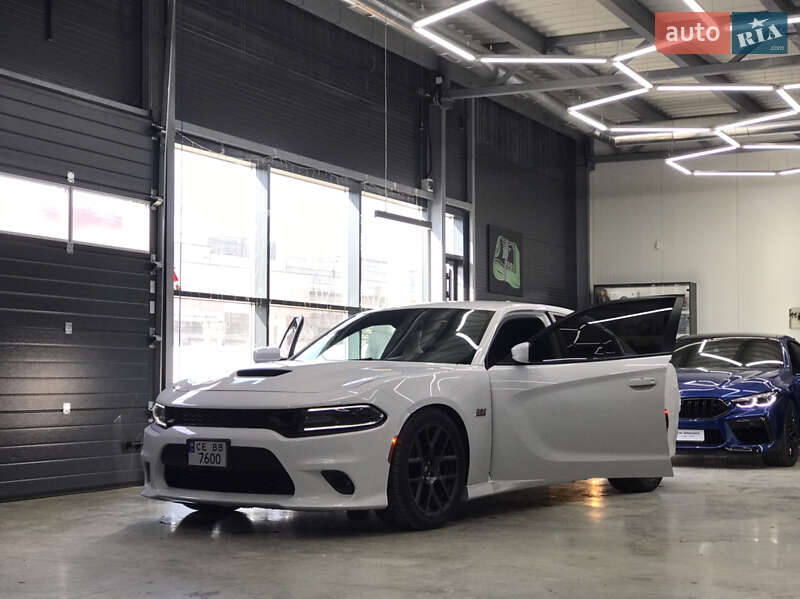 Седан Dodge Charger 2018 в Чернівцях