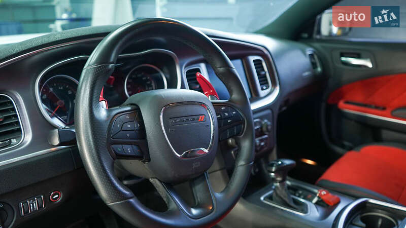 Седан Dodge Charger 2018 в Чернівцях