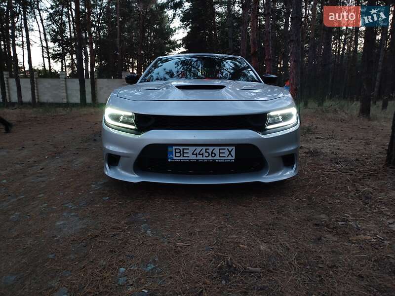 Седан Dodge Charger 2019 в Николаеве