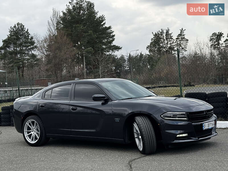 Седан Dodge Charger 2017 в 