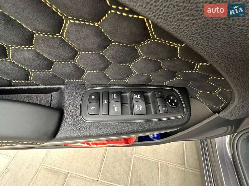 Седан Dodge Charger 2019 в Киеве фото 15 Седан Dodge Charger 2019 в Киеве