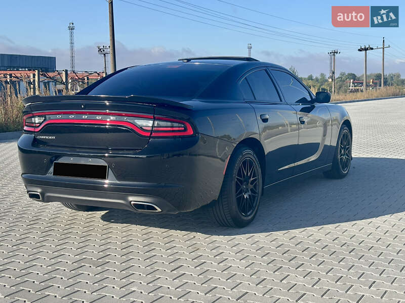 Седан Dodge Charger 2020 в Львове