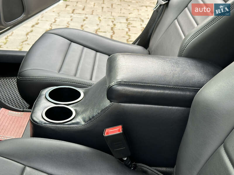 Седан Dodge Charger 2013 в Одесі