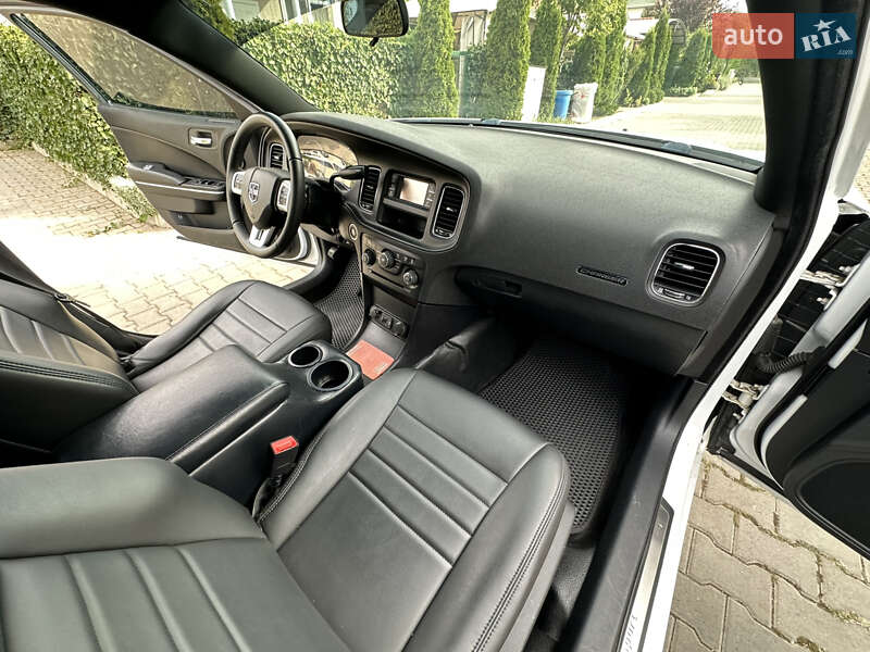 Седан Dodge Charger 2013 в Одесі