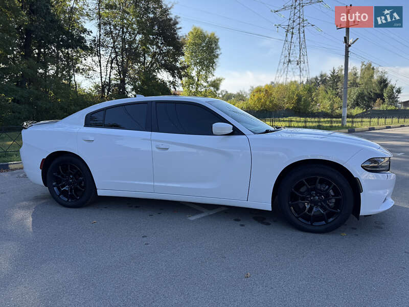 Седан Dodge Charger 2016 в Киеве фото 19 Седан Dodge Charger 2016 в Киеве