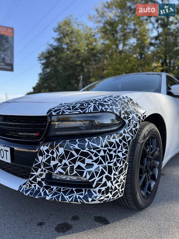 Седан Dodge Charger 2016 в Киеве фото 26 Седан Dodge Charger 2016 в Киеве