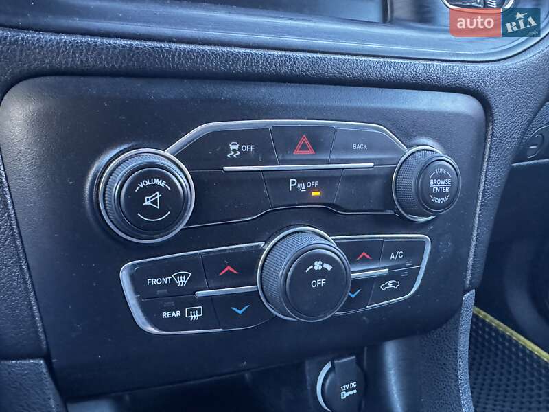 Седан Dodge Charger 2016 в Києві